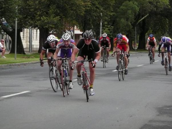 Ash Lucus and James Henry battle out the finish of the Gippsland Criterium Championship.