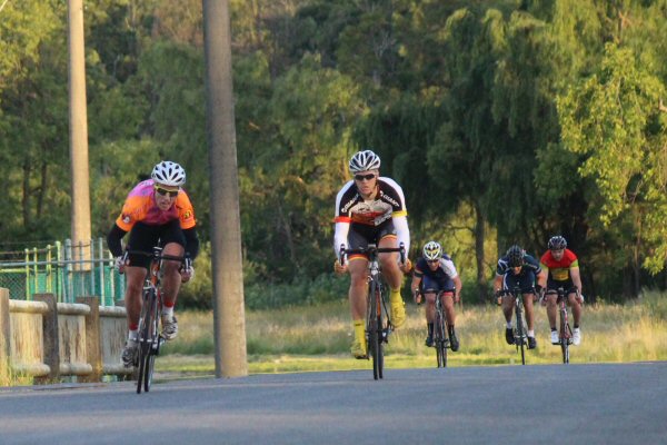 Cyrus Monk leads from Jarryd Jones in the A grade sprint